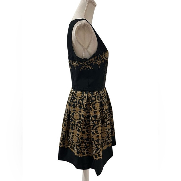 Taylor black and gold cocktail formal party mini dress Size 8 but size 6 fit - Picture 5 of 8